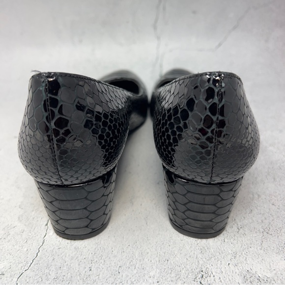 Stuart Weitzman Croc Embossed Leather Slip on Wedge Heel with Rubber Sole. EUC. - Picture 7 of 8